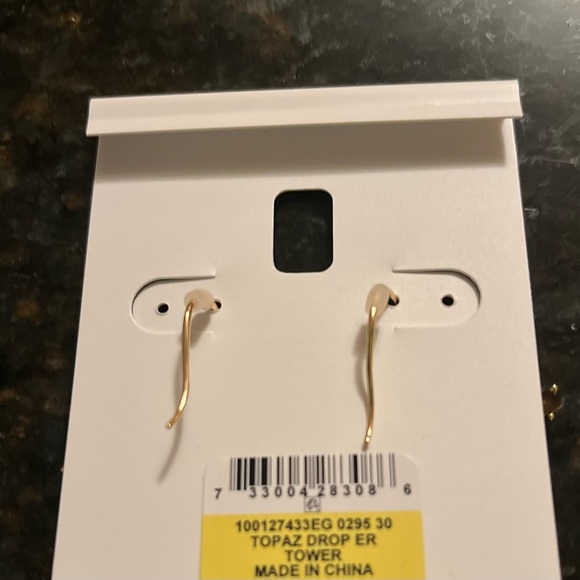 A Glowing Hue Runs Through These Golden Color Crystal and Stone hanging earrings - Picture 6 of 6